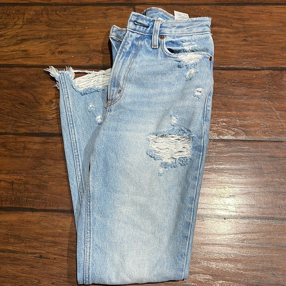 Abercrombie & Fitch Mom jean
